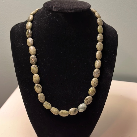 None Jewelry - N64. Green and black stone necklace.